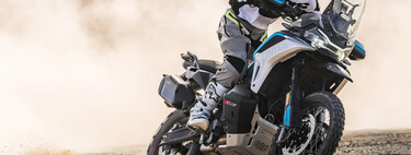 CFMoto se acaba de romper el mercado en España con su nueva trail de 1.000 cc. La MT-X es prima de una KTM pero por menos de 10.000 euros