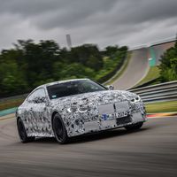 Enhorabuena, puristas: así de bien se mueve el BMW M4 en circuito con cambio manual, 480 CV y un rugido imponente