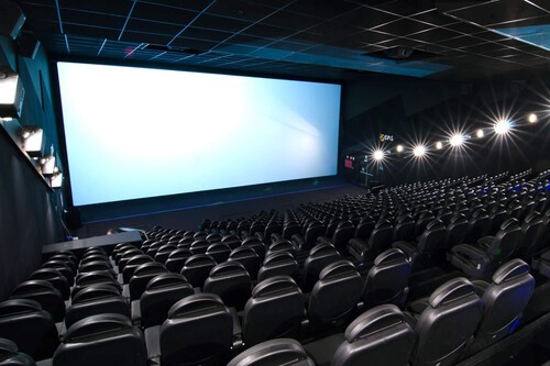 Unos cines españoles planean cobrar las entradas como en el teatro, pero el plan hace aguas por todas partes