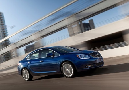 Buick Verano Turbo 2013 1024 05