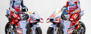 El Gresini Racing viste de azul celeste y rojo a las Ducati Desmosedici GP22 de Álex Márquez y Fabio Di Giannantonio 