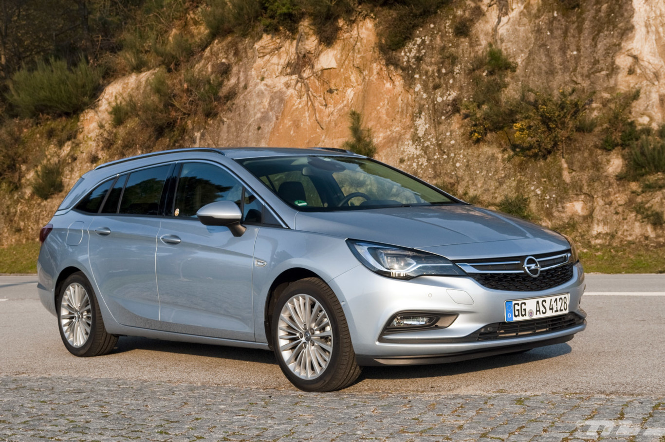 Al volante del Opel Astra Sports Tourer 2016: un familiar brillante en prácticamente todo