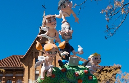 Imagen de la semana: Steve Jobs en las fallas de Valencia