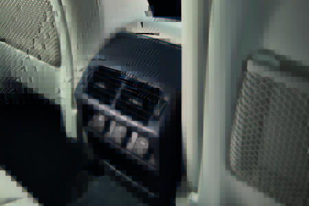 Jaguar E-PACE conexión móvil trasera