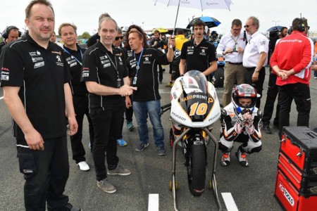 Alexis Masbou fuera del mundial de Moto3, su sustituto en Peugeot será el español Albert Arenas