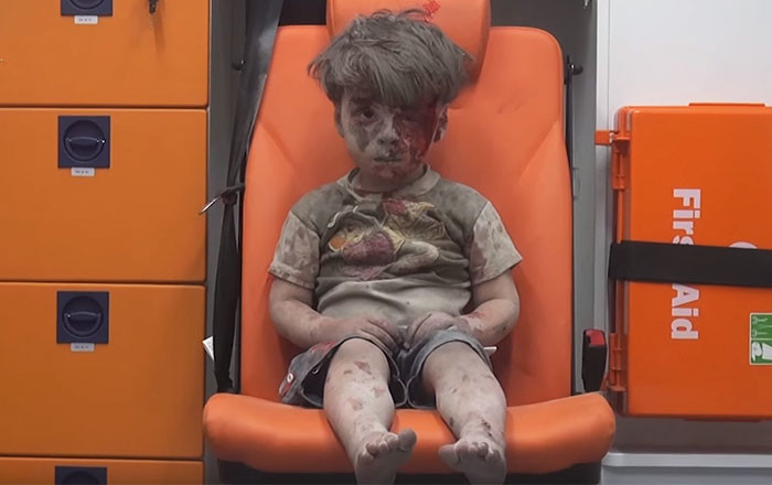 Alex escribe a Obama para que Omran viva en su casa: los niños se movilizan por las víctimas de Siria más que sus gobiernos