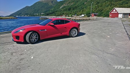 Jaguar F Type 2 0 2018 017