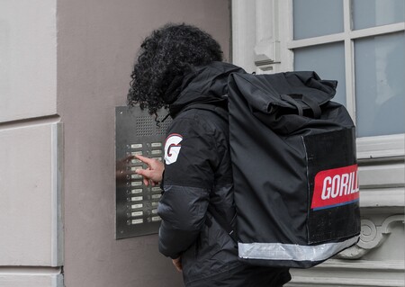 Gorillas, un gran rival europeo de Glovo, desembarca en España con entregas en 10 minutos y cumpliendo la Ley Rider