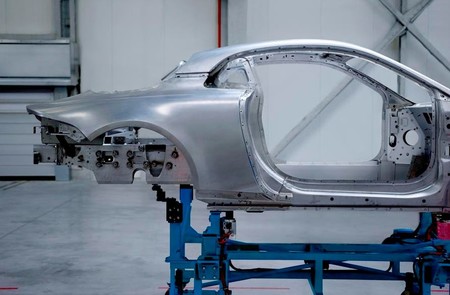 El Alpine A120 tendrá el chasis y la carrocería de aluminio