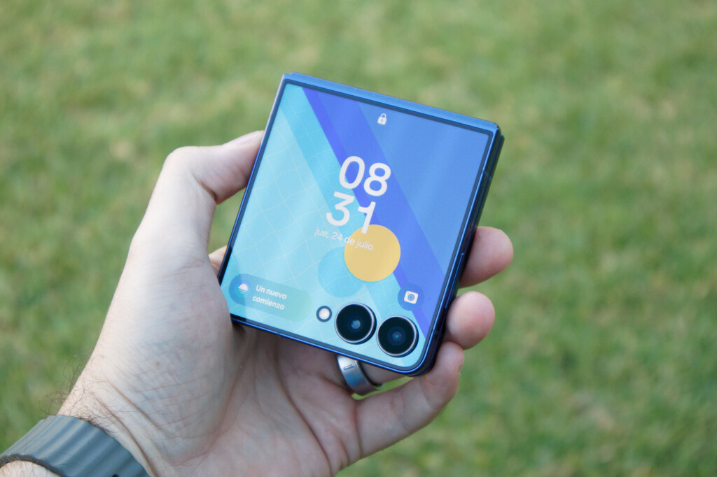 Samsung Galaxy Z Flip7, análisis: la pantalla externa es la gran protagonista en un plegable que ya pide un salto hacia delante