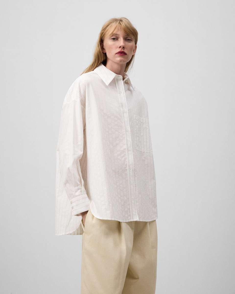 Camisa blanca oversize Adolfo Domínguez
