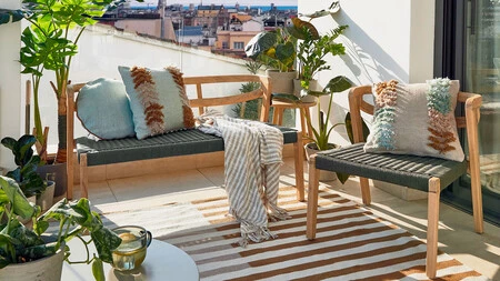 Kave Home y presenta sus nuevas colecciones para disfrutar al máximo de las terrazas y balcones este verano