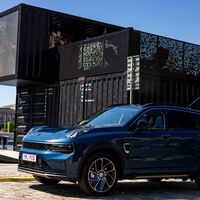 Lynk & Co abrirá dos tiendas en Madrid y Barcelona para 'comprar movilidad' e impulsar el SUV 01, primo del Volvo XC40