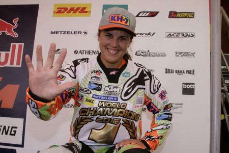 Suma y sigue para Laia Sanz, pentacampeona del mundo de enduro y título mundial número 18