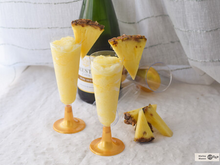 Sorbete de piña al cava, una receta facilísima para un postre festivo