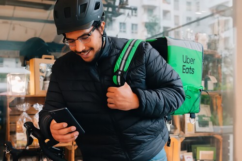 IMSS publica reglas para asegurar a repartidores de apps: las plataformas tendrán que pagar cuotas aunque ganen menos del mínimo