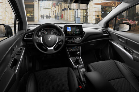 Suzuki S-Cross 2022 salpicadero