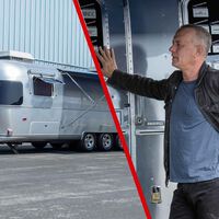 O trailer de Tom Hanks é mais do que um carro: é uma verdadeira filmoteca sobre rodas