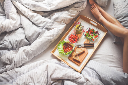Para dormir mejor, cuida tu dieta: las claves nutricionales que te ayudan a cuidar tu sueño