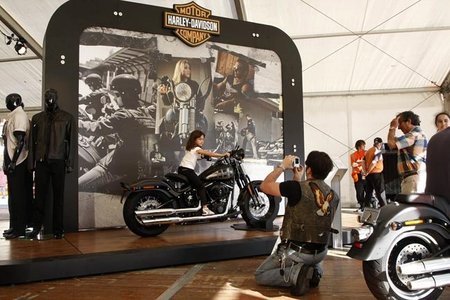 Barcelona Hrley Days 2010, niña posando