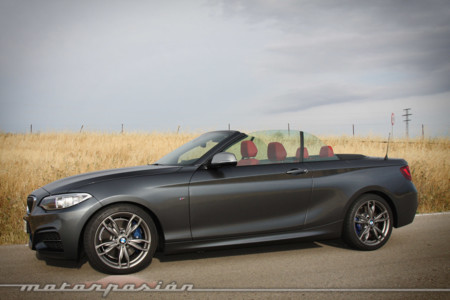 BMW M235i Cabrio 9