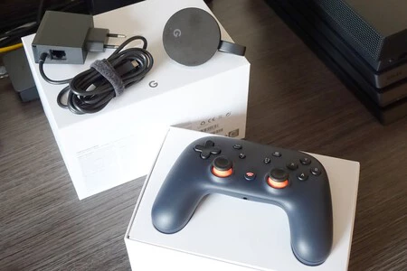 コントローラーと Chromecast Ultra、これが Stadia を楽しむために必要なものでした。