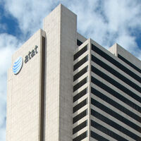 AT&T tendrá que pagar casi 1,500 millones de pesos a la CRT si quiere seguir ofreciendo 4G y 5G en México. Tiene un mes para decidir su futuro
