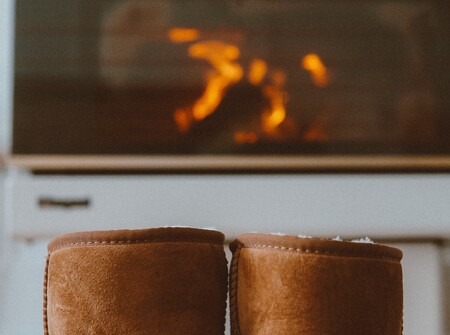 Estas botas UGG son todo lo que necesitas para tener los pies calentitos (sin perder estilo) y están rebajadísimas en Amazon