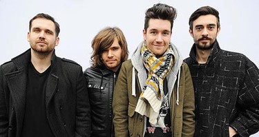 Más mala leche y mucho ritmo en el contraataque navideño de BΔSTILLE