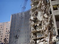 Los colosos también caen