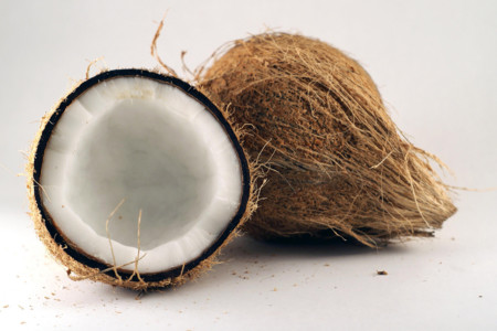 Algunos motivos por los que el aceite de coco está tan de moda