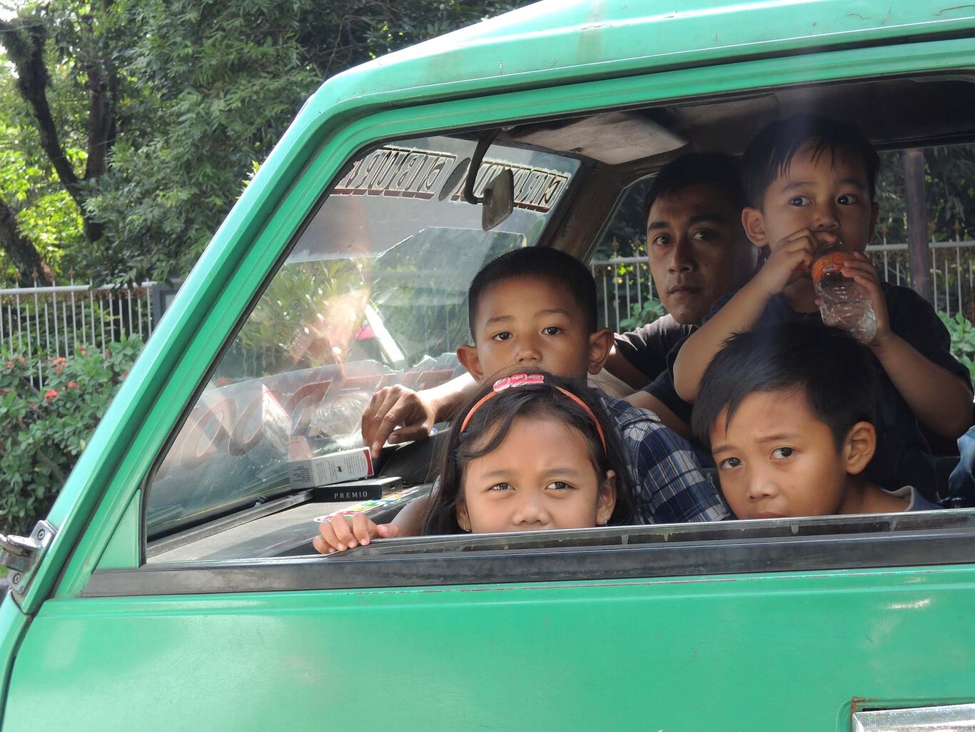 Esto te costará la multa si viajas con niños en el asiento frontal de tu auto en CDMX 2023