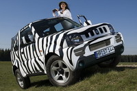 Suzuki Jimny Cabrio versiones "cebra" y "camuflaje"