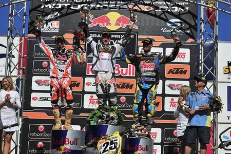 Podium MX1