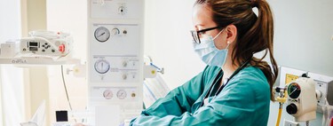 Spain has such good nurses that it exports them to other countries. The problem is that public health needs 100,000