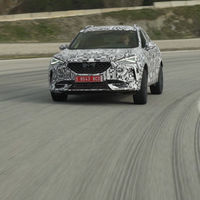 CUPRA Formentor: el SUV híbrido enchufable se pone a punto en este vídeo rodando en circuito con Jordi Gené al volante