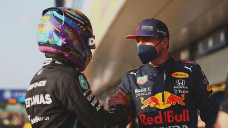 Max Verstappen le declara la guerra a Lewis Hamilton tras su accidente: "Es irrespetuoso y antideportivo"