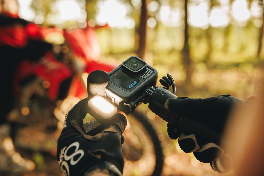 GoPro Hero y Hero13 Black: las cámaras de acción más famosas se reinventan con lentes magnéticas y un nuevo tamaño ultracompacto