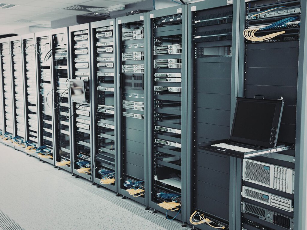 México podría generar 100,000 empleos en centros de datos, pero no hay personas preparadas que los ocupen