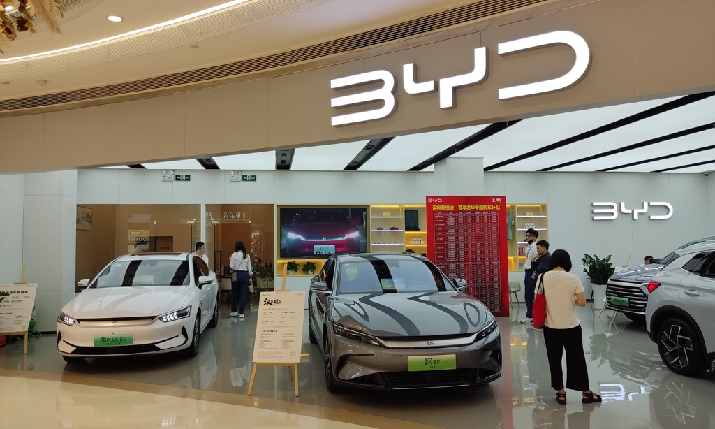 Volkswagen era la marca infiltrada que reinaba en China. Hasta que fue arrollada por un tren llamado BYD 