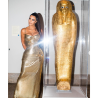 Kim Kardashian investigadora: o dia que a influencer desvendou o roubo de um artefato egípcio