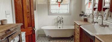 Reformas sin obras: estos son los suelos que triunfarán en 2026 para renovar el baño sin levantar una mota de polvo