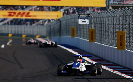 Dean Stoneman asombra y comparte la gloria de la GP3 en Sochi con Patric Niederhauser