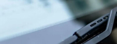 Pero, ¿para qué sirven esos oscuros puntos negros en el parabrisas de los coches? 