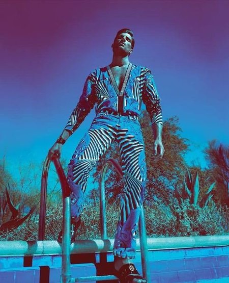 Vuelve el hombre cien por cien Versace con la campaña de Primavera-Verano 2012