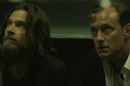 Este estupendo thriller con Jude Law y Jason Bateman está arrasando merecidamente en Netflix. Pero sospecho que lo acabaremos olvidando pronto
