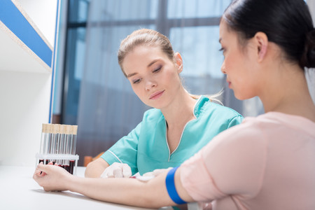 Detectar el cáncer en fases tempranas mediante un análisis de sangre ya es posible