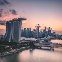 Las ciudades quieren recuperar el espacio cedido a los coches: en algunas comprar un modelo normalito ya cuesta tanto como una casa