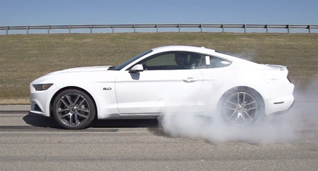 Así funciona el sistema automático de burnout del Ford Mustang 2014