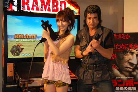 Vídeo in-game del arcade de 'RAMBO', masacre de "Charlies"